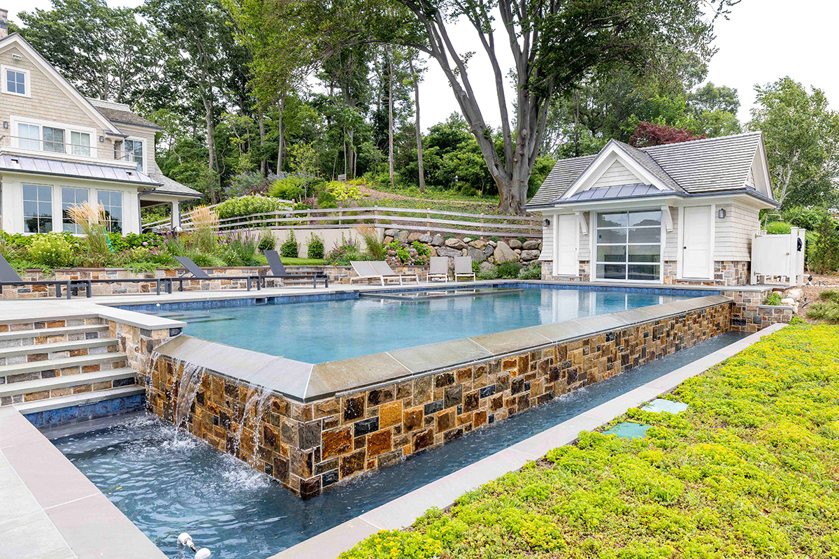 Custom swimming pool