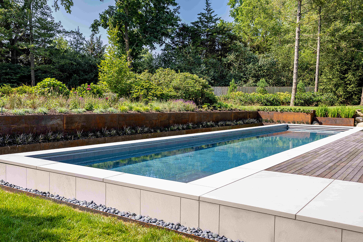 Custom swimming pool